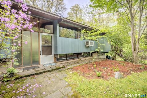 88 Hillyndale Road Mansfield CT 06268