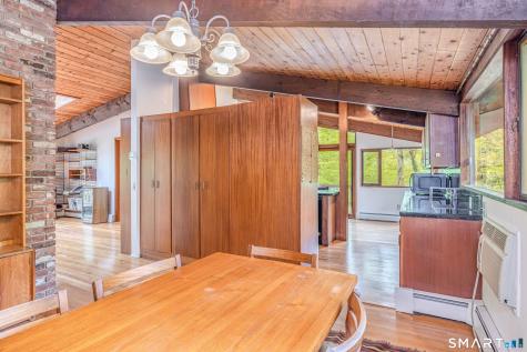 88 Hillyndale Road Mansfield CT 06268
