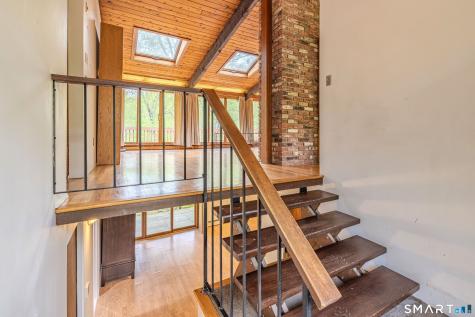 88 Hillyndale Road Mansfield CT 06268