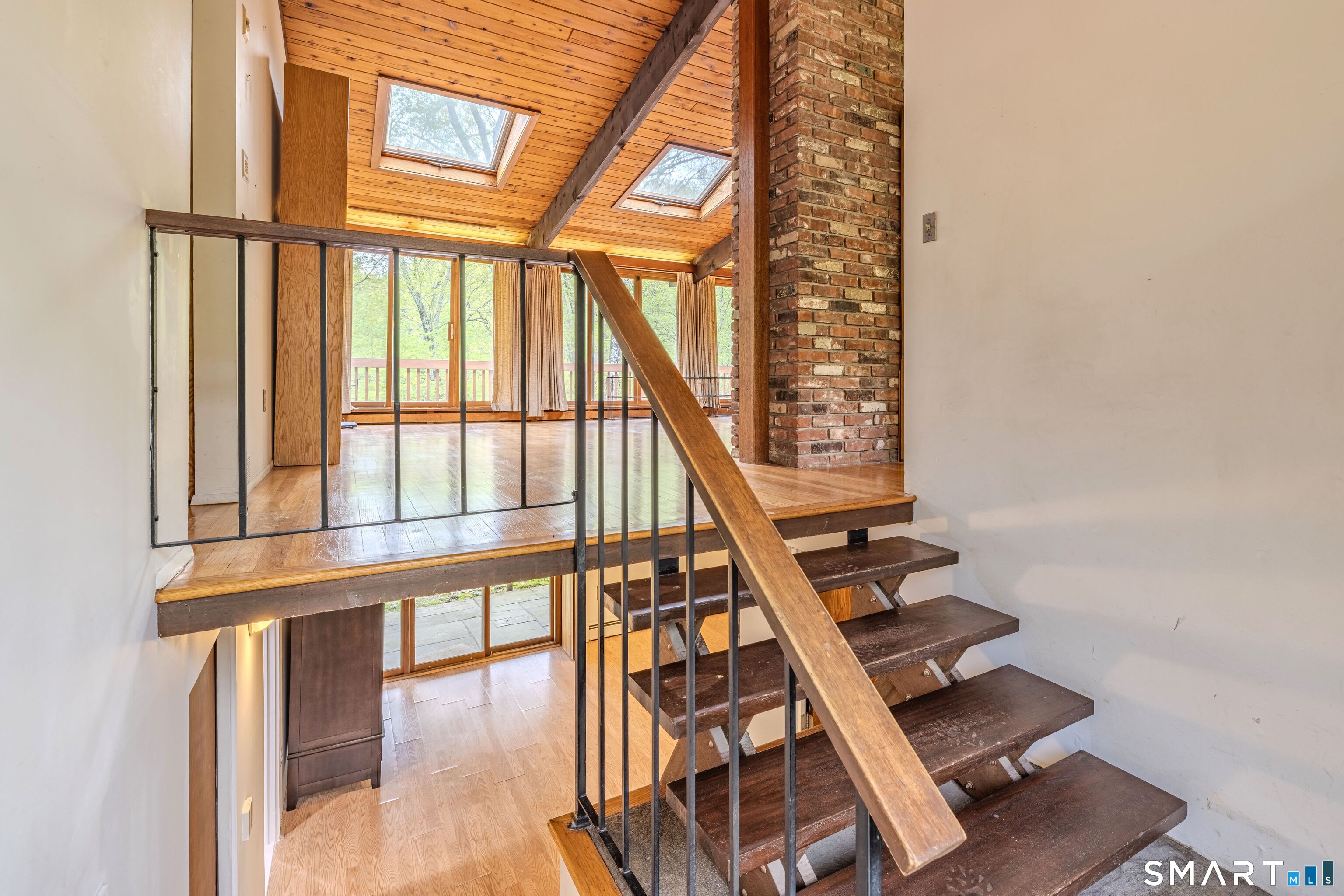88 Hillyndale Road Mansfield CT 06268