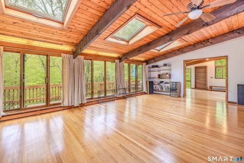 88 Hillyndale Road Mansfield CT 06268