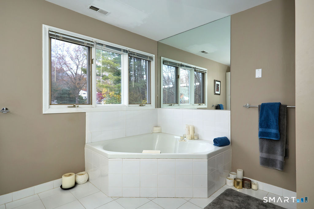 66 Wynn Wood Drive Fairfield CT 06825