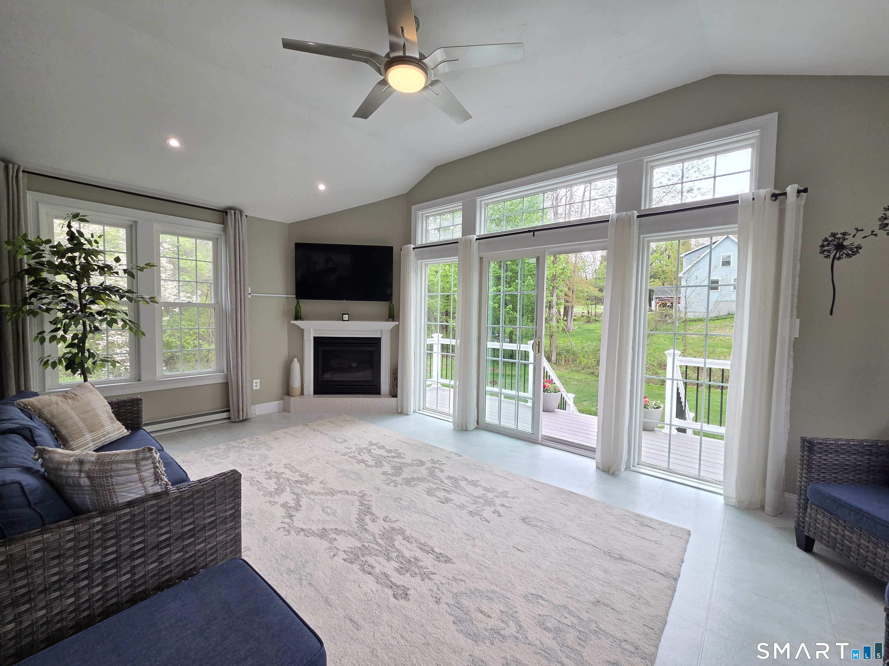 253 Liberty Highway Putnam CT 06260