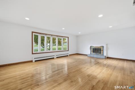 74 Dale Road Manchester CT 06040