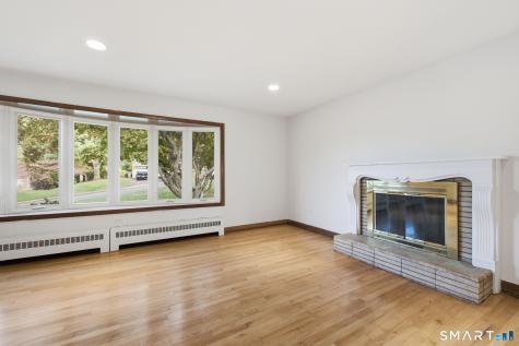 74 Dale Road Manchester CT 06040