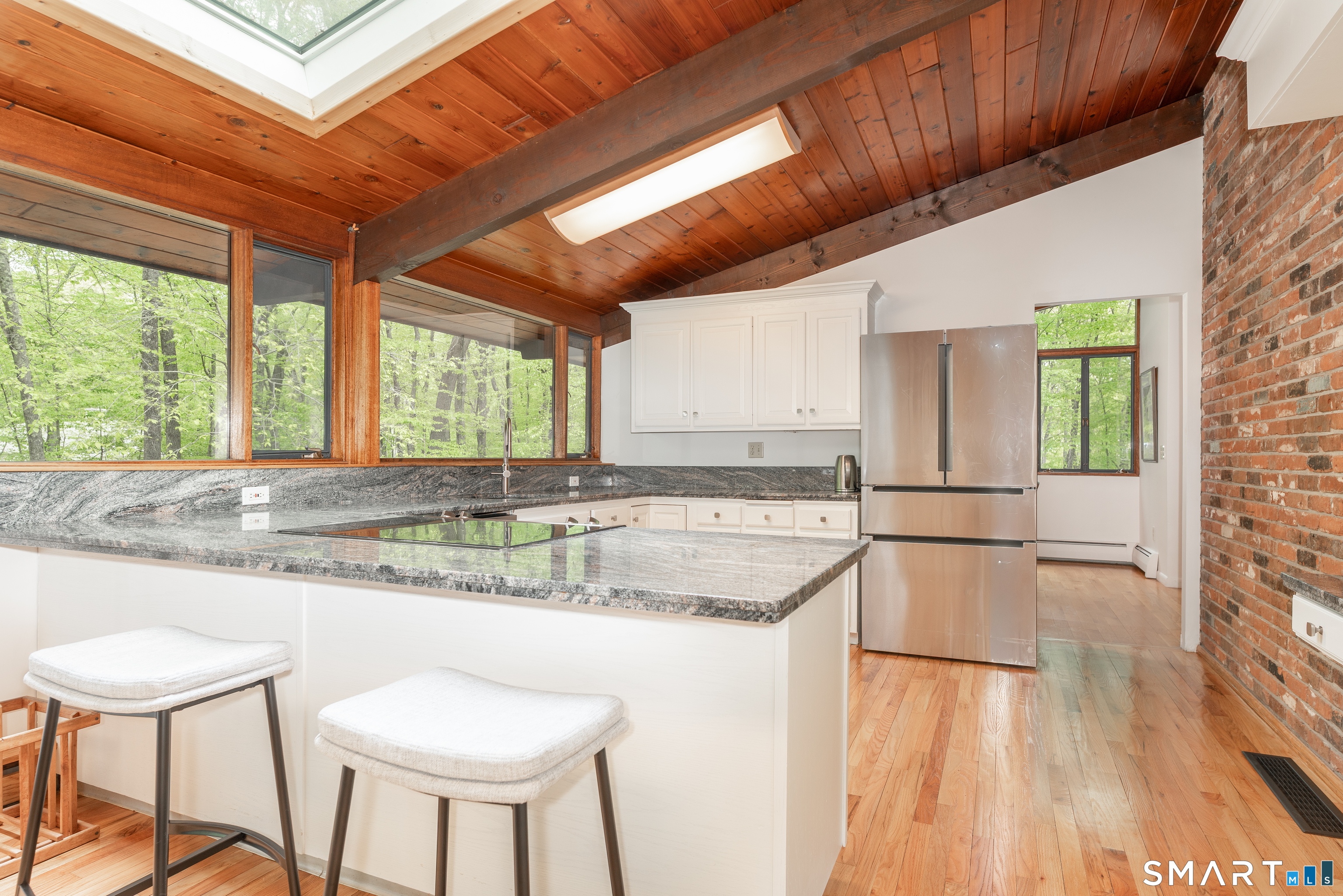 11 Forest Trail Woodbridge CT 06525