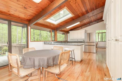 11 Forest Trail Woodbridge CT 06525