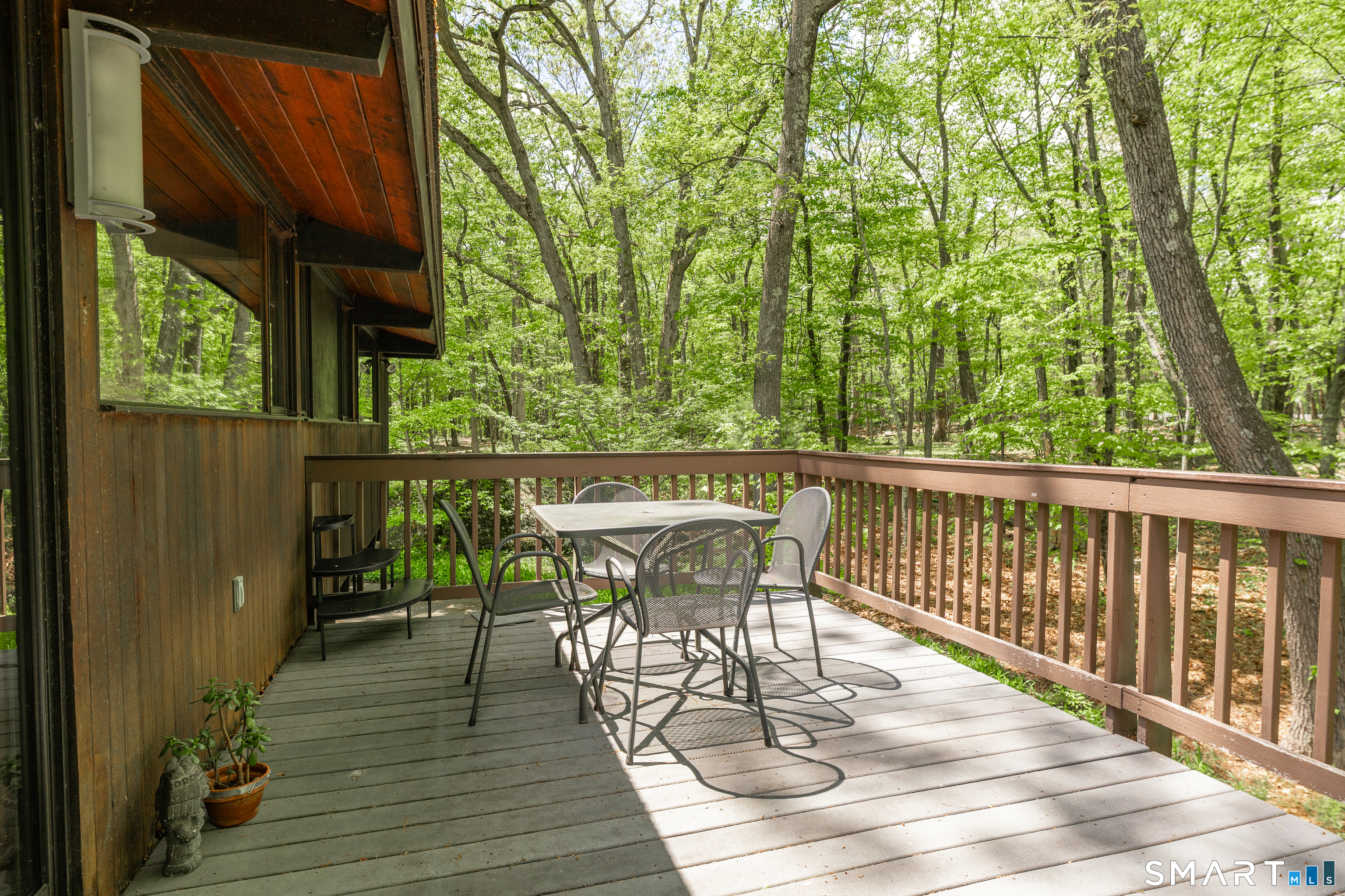 11 Forest Trail Woodbridge CT 06525