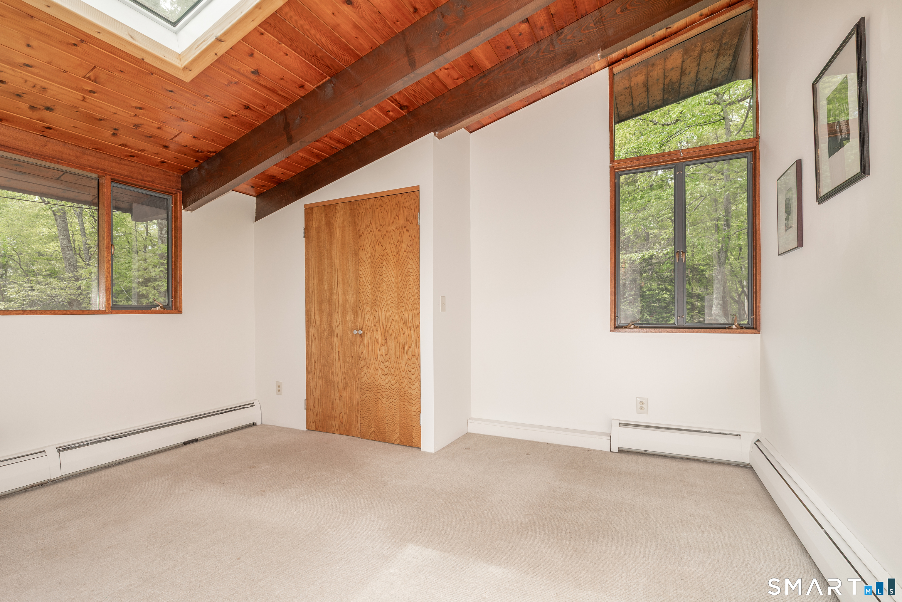 11 Forest Trail Woodbridge CT 06525
