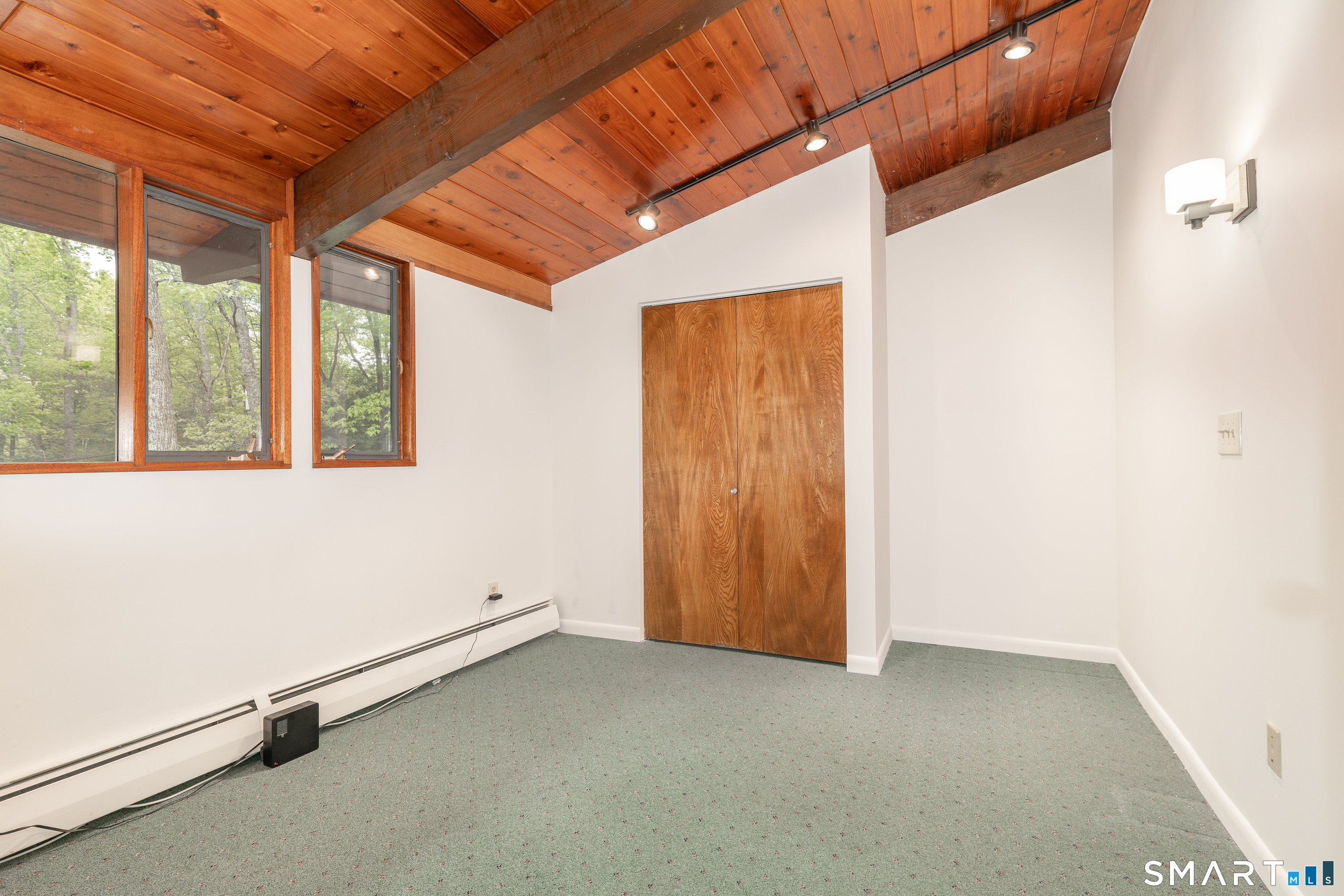 11 Forest Trail Woodbridge CT 06525