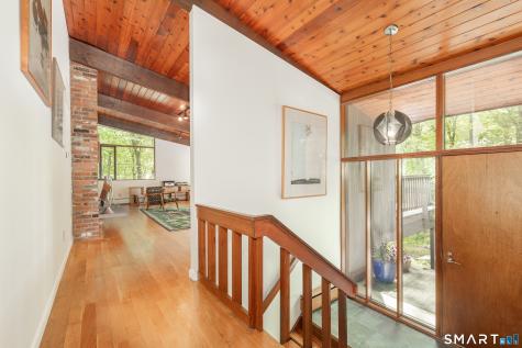 11 Forest Trail Woodbridge CT 06525