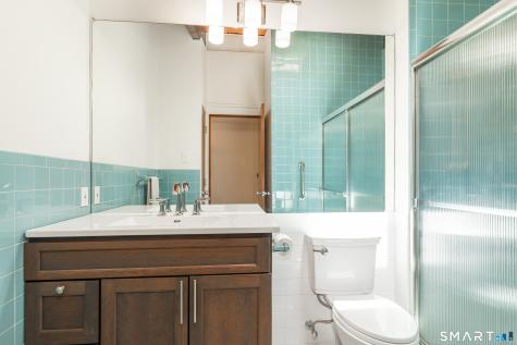 11 Forest Trail Woodbridge CT 06525
