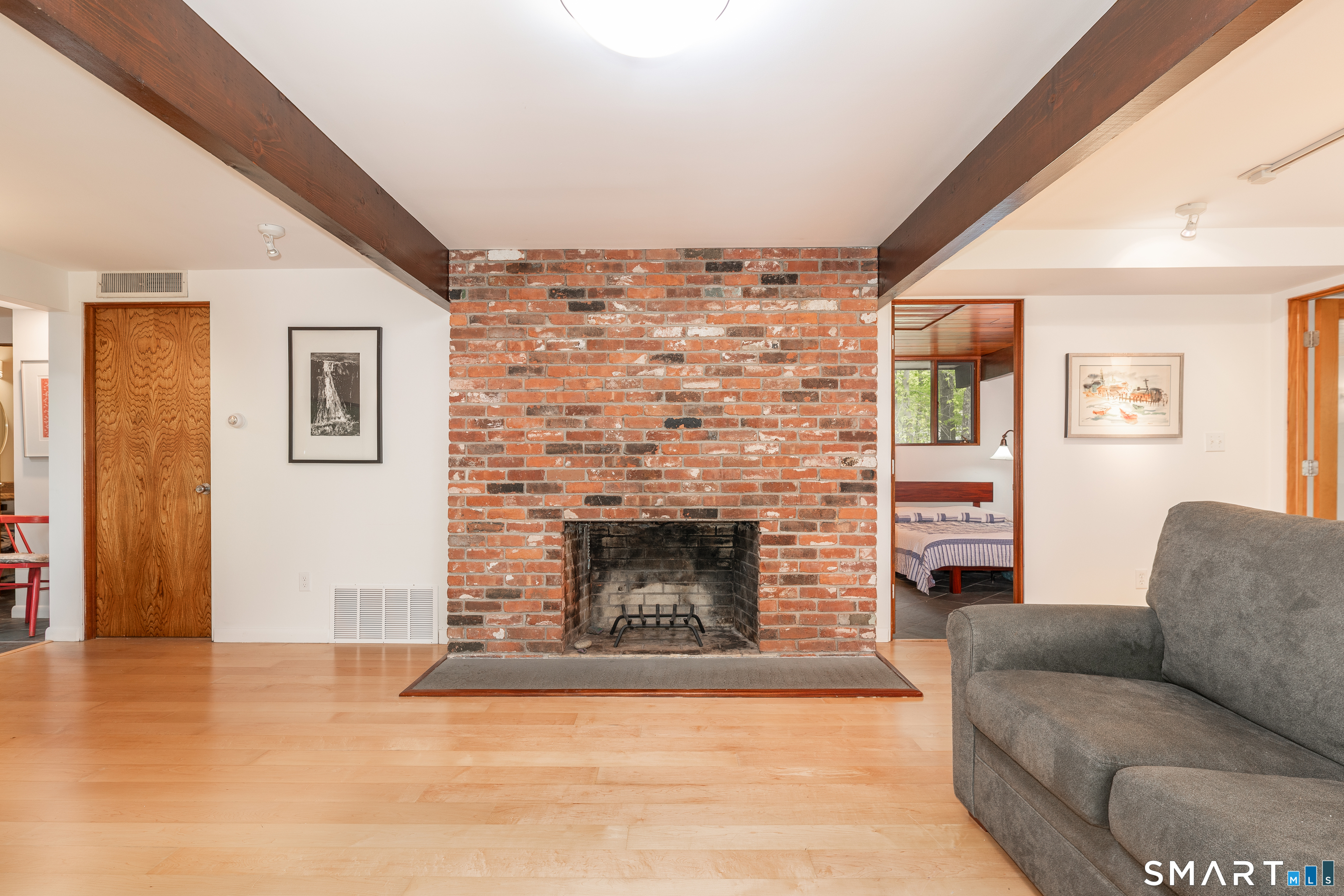 11 Forest Trail Woodbridge CT 06525