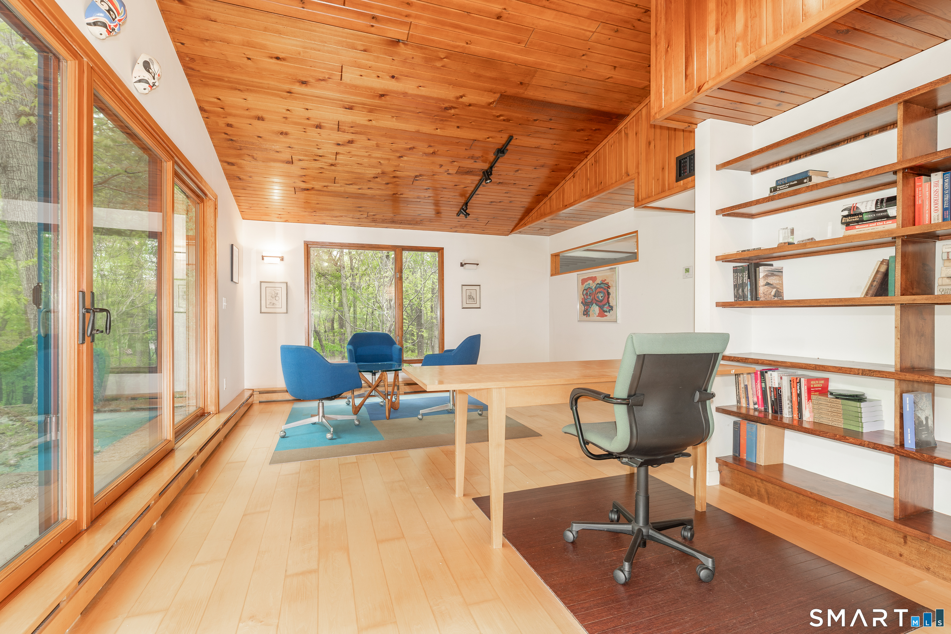 11 Forest Trail Woodbridge CT 06525