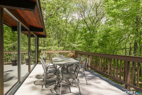11 Forest Trail Woodbridge CT 06525