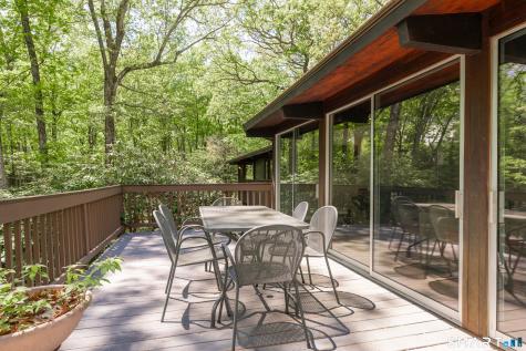 11 Forest Trail Woodbridge CT 06525