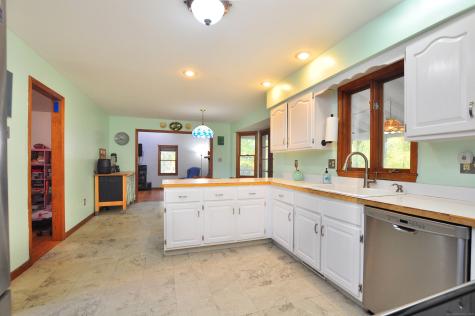 14 Cambridge Circle New Milford CT 06776