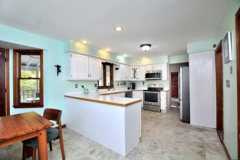 14 Cambridge Circle New Milford CT 06776