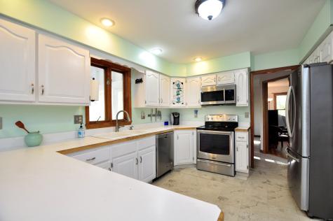 14 Cambridge Circle New Milford CT 06776