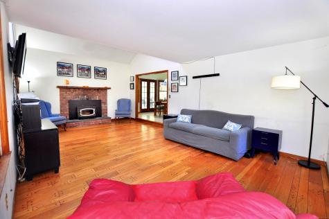 14 Cambridge Circle New Milford CT 06776