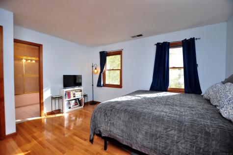 14 Cambridge Circle New Milford CT 06776