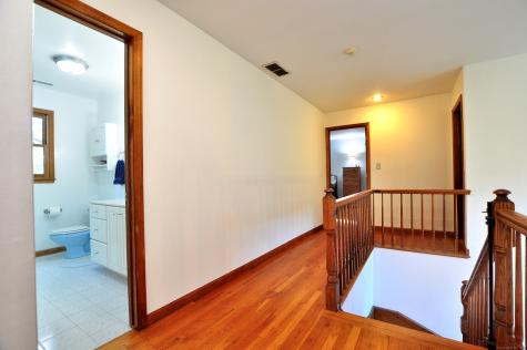 14 Cambridge Circle New Milford CT 06776