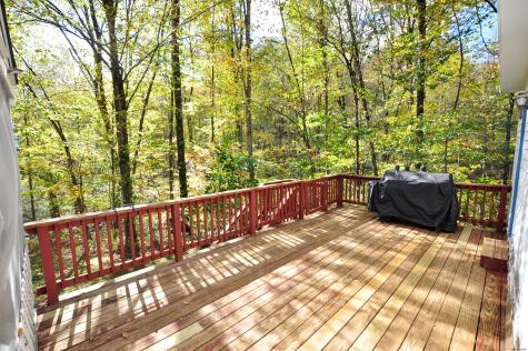 14 Cambridge Circle New Milford CT 06776