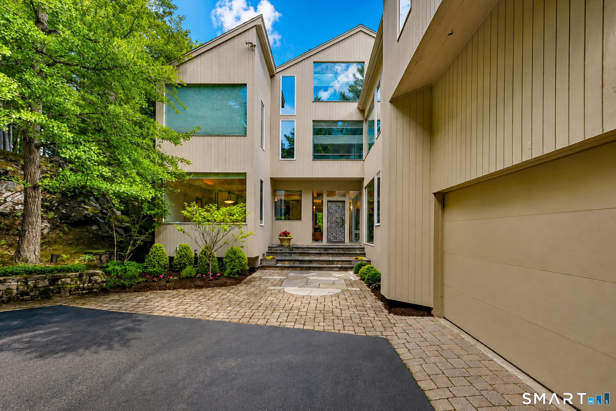 25 Milan Road Woodbridge CT 06525