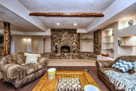 25 Milan Road Woodbridge CT 06525