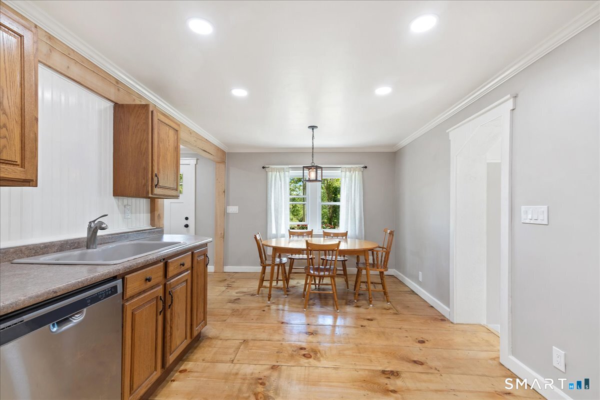 79 Seckar Road Willington CT 06279