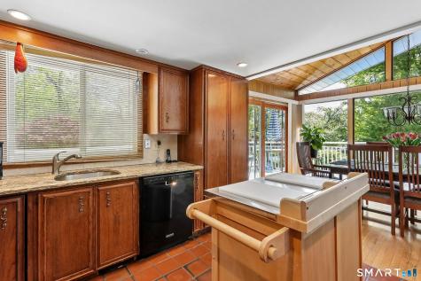 4 Alan Road Danbury CT 06810