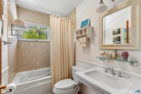4 Alan Road Danbury CT 06810