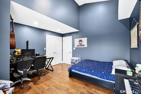 16 Cornwall Road Norwalk CT 06850