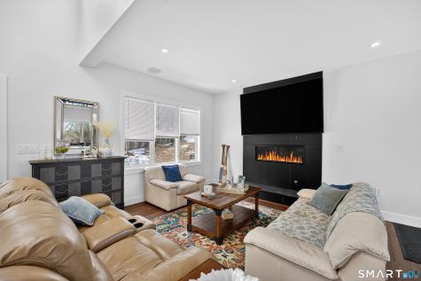 16 Cornwall Road Norwalk CT 06850