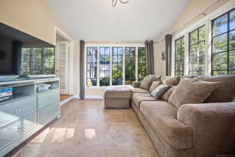 236 Ridgewood Road West Hartford CT 06107
