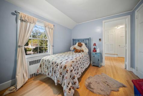 236 Ridgewood Road West Hartford CT 06107