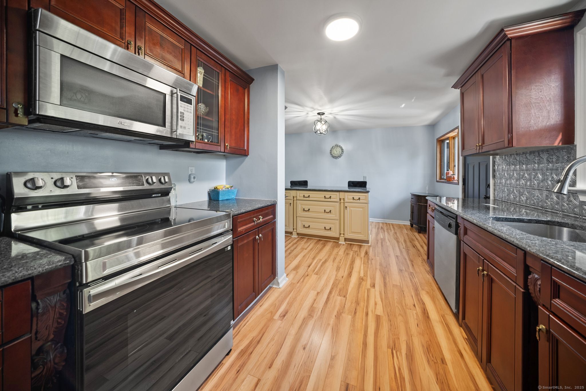 236 Ridgewood Road West Hartford CT 06107