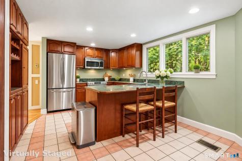 21 Old Hartford Avenue East Granby CT 06026