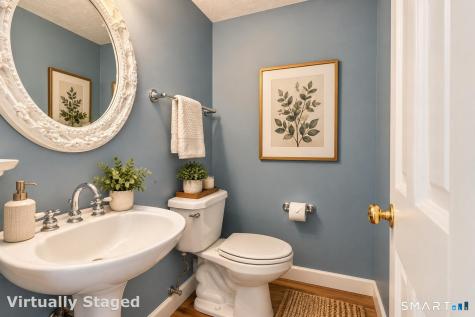 21 Old Hartford Avenue East Granby CT 06026
