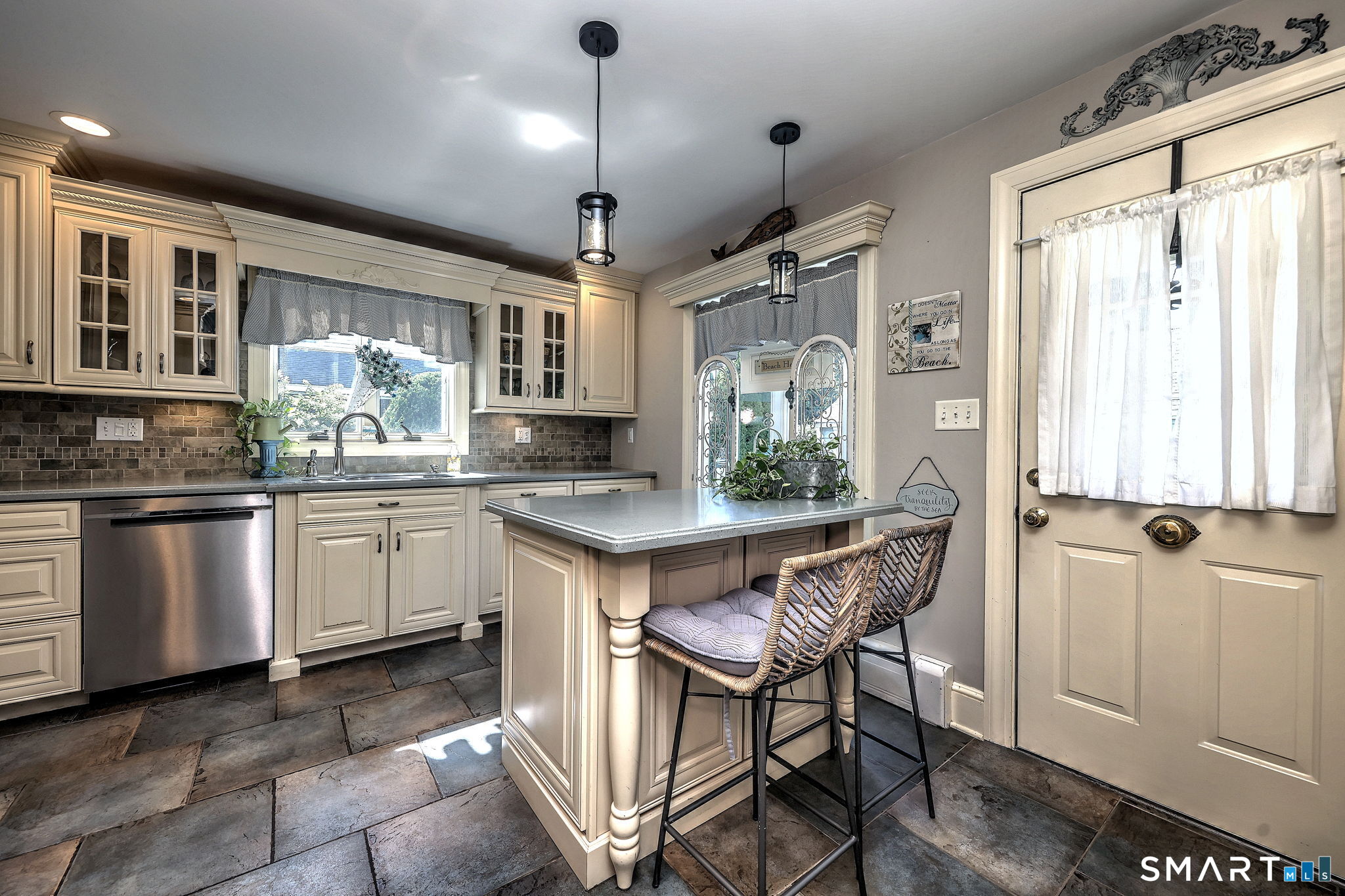 376 Stratford Road Stratford CT 06615