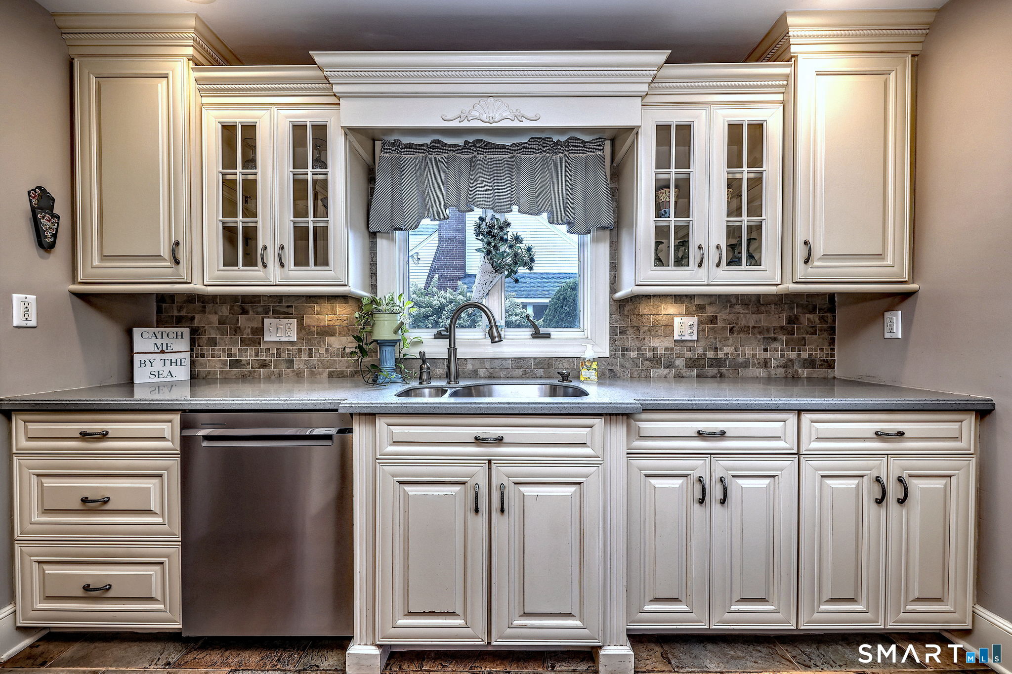 376 Stratford Road Stratford CT 06615