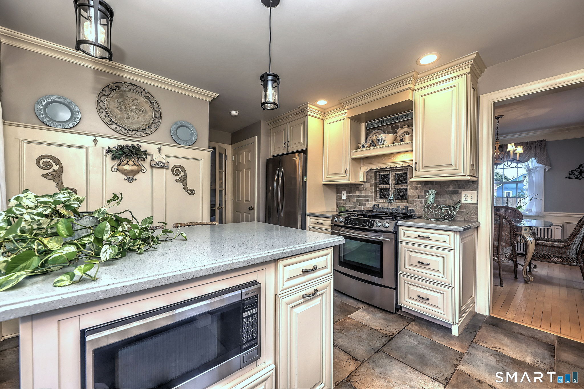 376 Stratford Road Stratford CT 06615