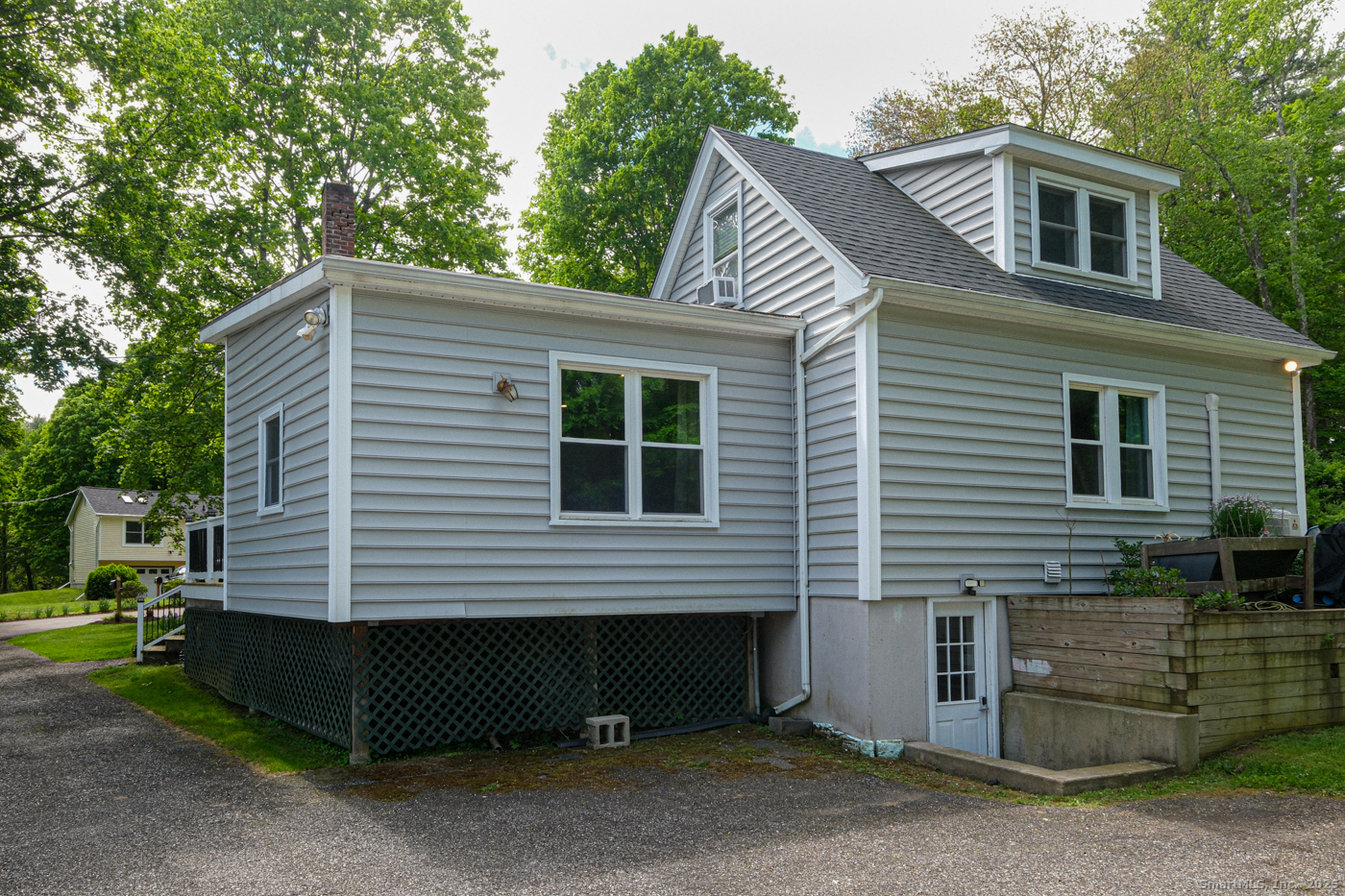 21 Perry Street Salisbury CT 06039