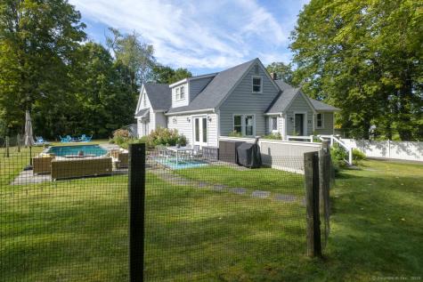 21 Perry Street Salisbury CT 06039
