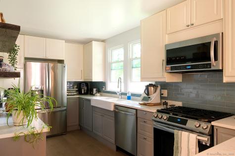 21 Perry Street Salisbury CT 06039
