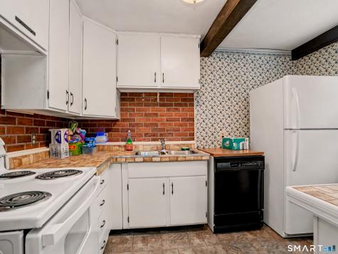 11 Hale Drive Ansonia CT 06401