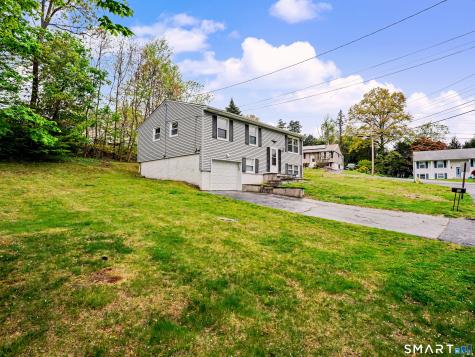 11 Hale Drive Ansonia CT 06401