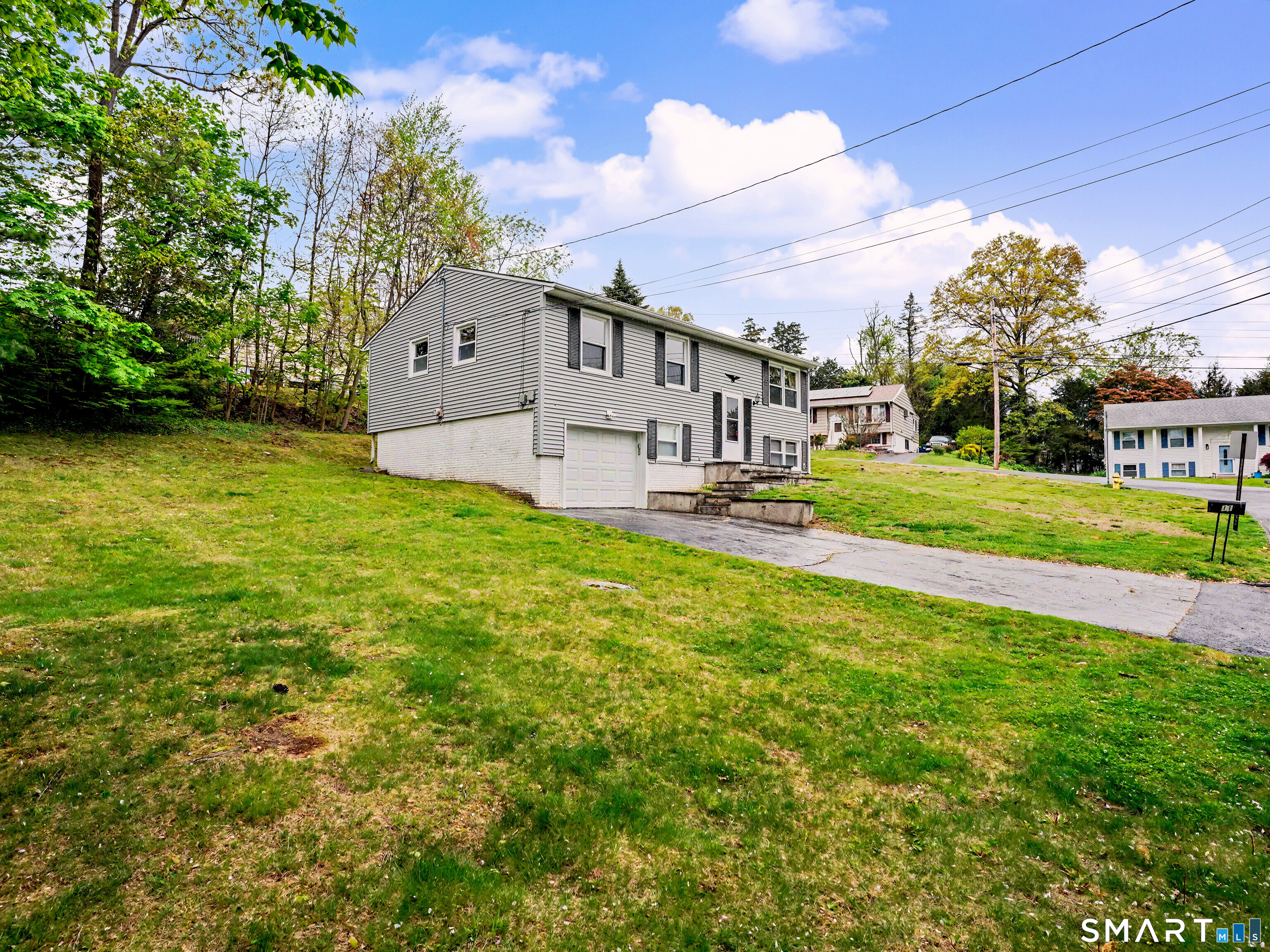 11 Hale Drive Ansonia CT 06401