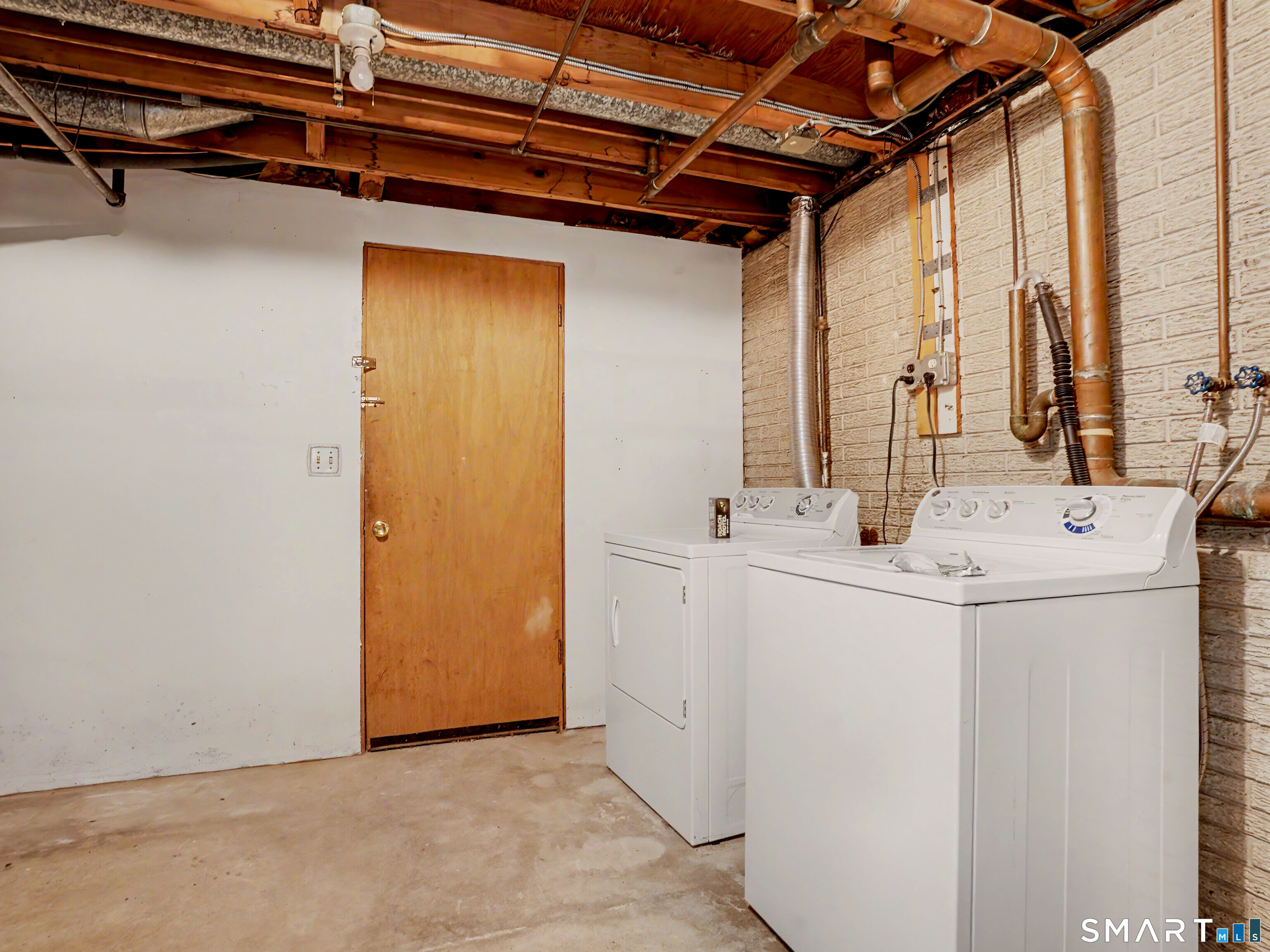 11 Hale Drive Ansonia CT 06401