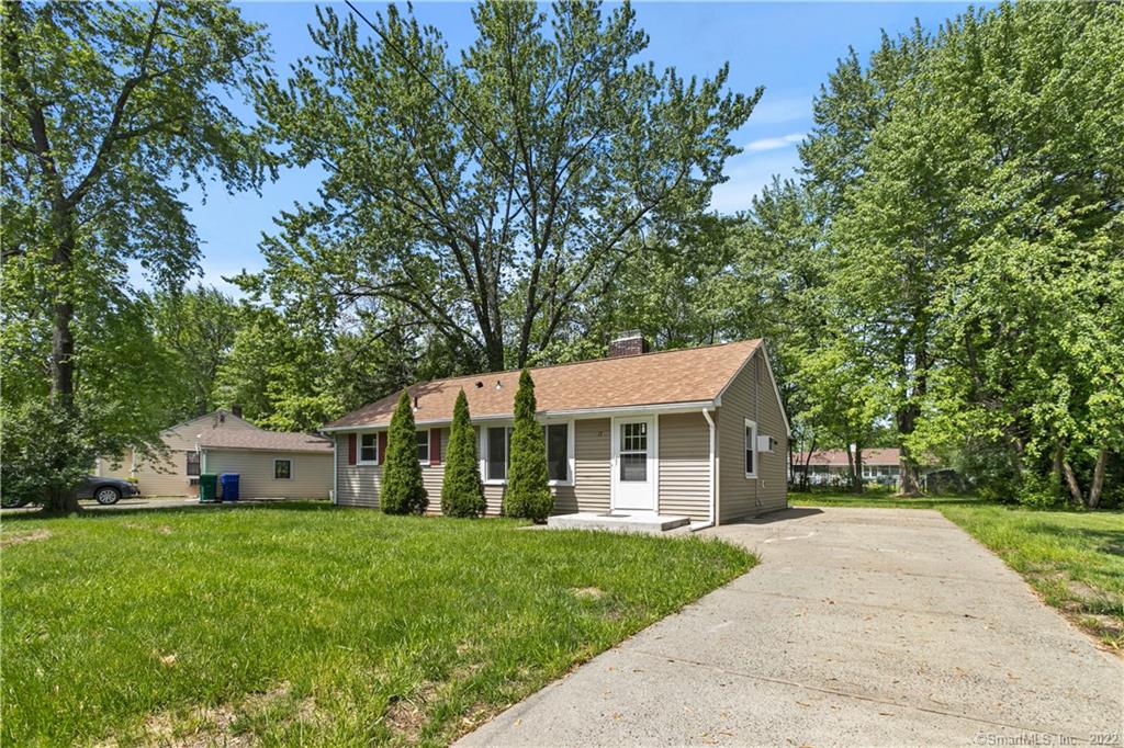 17 Cottage Grove Circle Bloomfield CT 06002
